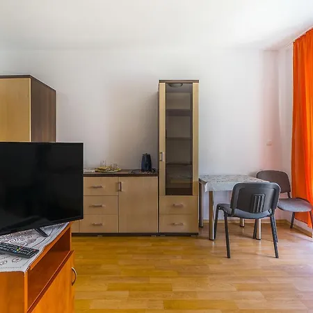 Pokoje Goscinne Neptun Homestay *