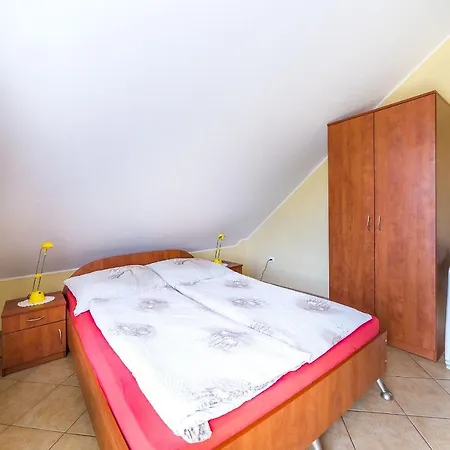 Goscinne Neptun Проживание в семье Острово