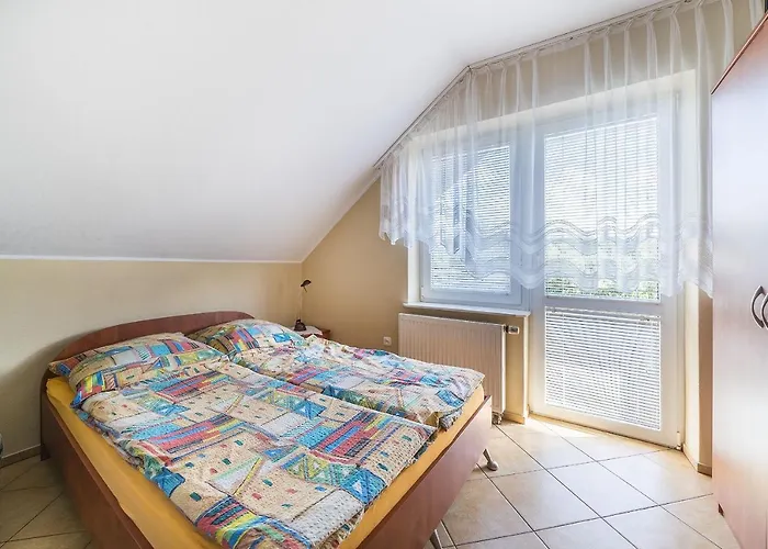 ホームステイ Goscinne Neptun